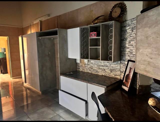 3 BEDROOM HOUSE FOR SALE IN KARENPARK